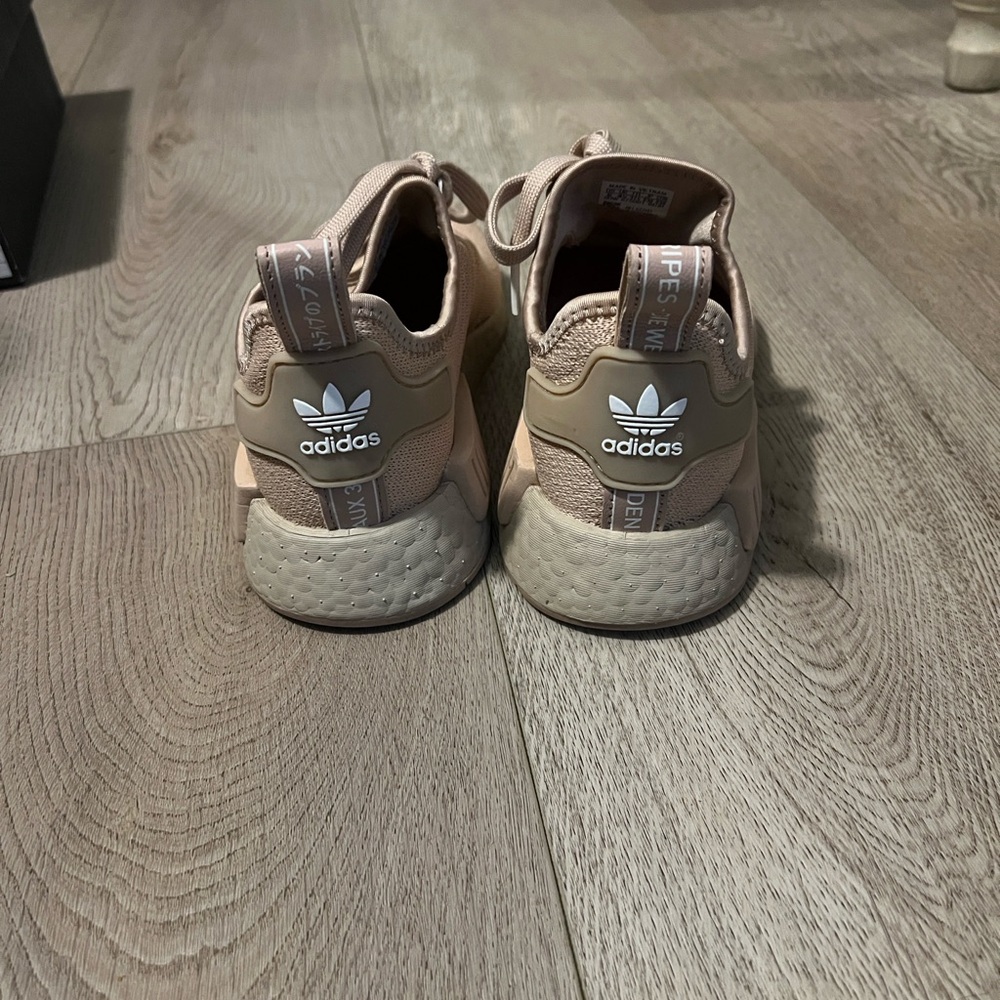 Adidas NMD R1 - Picture 4 of 9